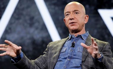 Jeff Bezos nuk kursehet, blen pronë 78 milionë dollarë në Hawai