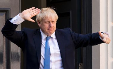 Boris Johnson bëhet baba për herë të shtatë