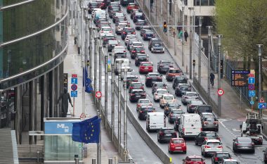 Bruksel, 900 euro premio për ata që heqin dorë nga automjeti privat