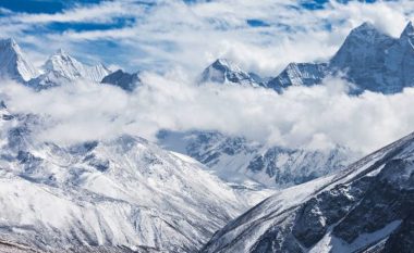 Akullnajat në Himalaje po shkrijnë me ritme të shpejta, miliona njerëz mund të vuajnë për ujë