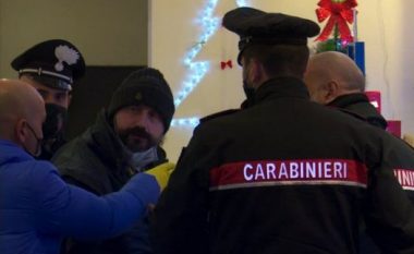 E rëndë në Itali, shqiptari qëllohet me thikë në qafë (FOTO LAJM)