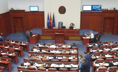 Besa zyrtarisht jashtë Qeverisë! Kuvendi maqedonas shkarkon Hoxhën, Shabanin dhe Sulejmanin