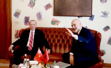 Vizita e Erdogan në përvjetorin e vdekjes së Skënderbeut, Rama ka një përgjigje për të gjithë kritikët: Nuk u kursyen sharjet e mallkimet