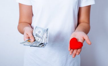 Shenjat e Horoskopit që preferojnë paratë më shumë se dashurinë