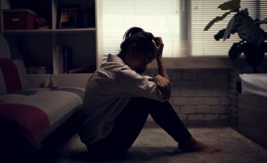 Simptomat e depresionit që nuk duhet t’i injoroni