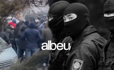 Protestuesit kazakë djegin zyrat e qeverisë, vriten 8 policë e qindra plagosen (VIDEO)