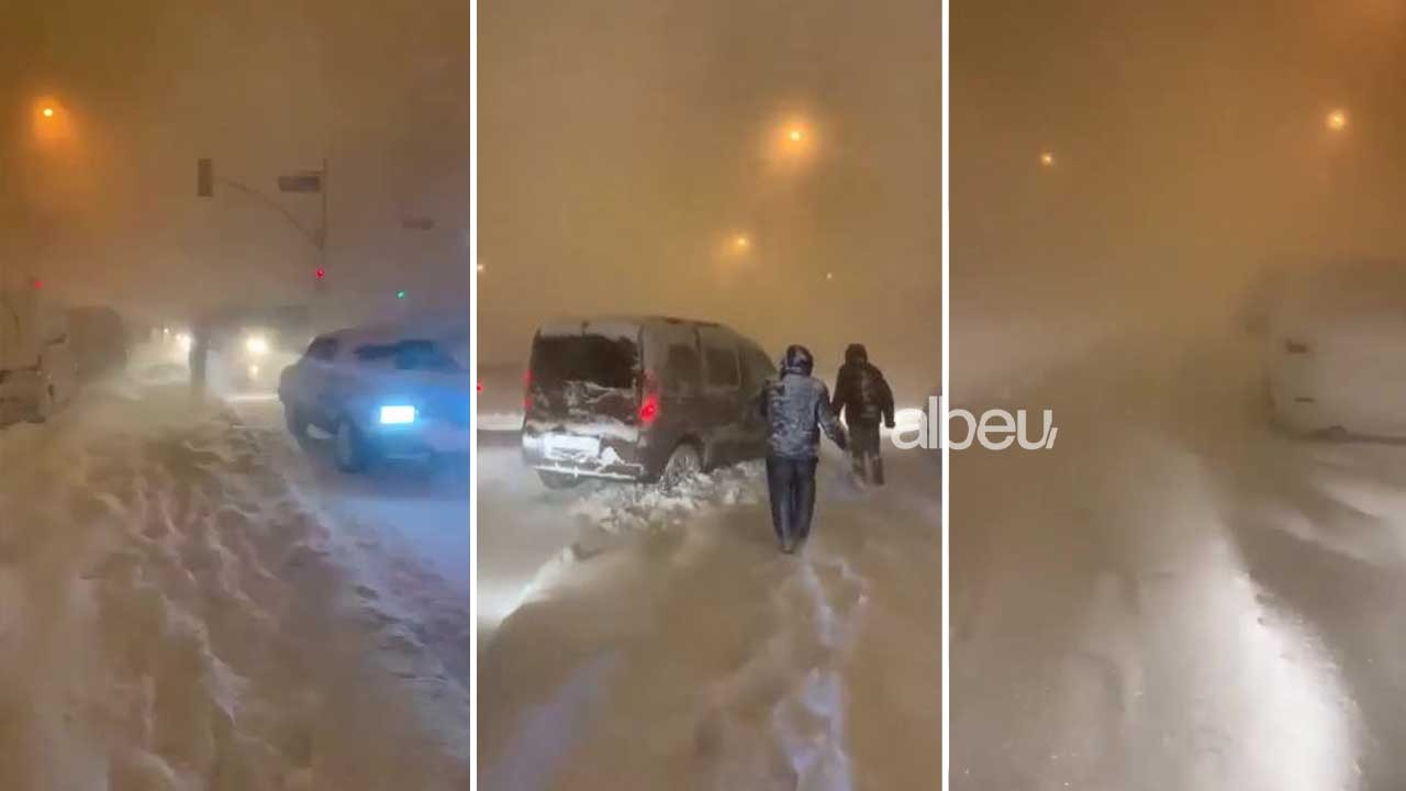 Rrugë të bllokuara dhe kaos, Stambolli “zhytet” nën dëborë (VIDEO)