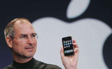 iPhone mbush sot 15 vjet