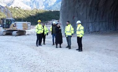 Balluku tregon ecurinë e punimeve në tunelin e Llogarasë: Do ketë urën e vetme të varur në Shqipëri (VIDEO)