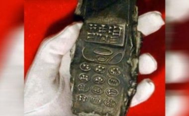 Gjendet telefoni që daton nga shekulli 13-të, tastiera me shkronja arabe