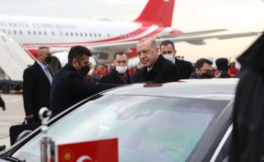 Erdogan nuk vjen vetëm në Tiranë, merr dhe “MayBach-in” e tij në vizitën 8-orëshe (FOTO LAJM)