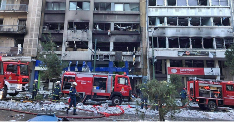 Shpërthimi i fuqishëm në Athinë, pamjet tregojnë lagjen pothuajse të shkatërruar (VIDEO)