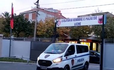 Vunë në rrezik jetën e punonjësve të policisë pas gjobës, arrestohen 3 persona në Lezhë