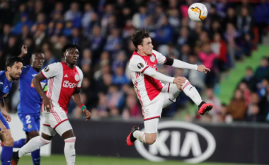 Barcelona mbyll nënshkrimin me mbrojtësin e Ajax-it
