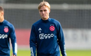 Të tjera probleme tek Ajax, lojtari akuzohet për marëdhënie intime me detyrim