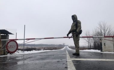 Ukraina mbyll kufijtë me Rusinë dhe Bjellorusinë