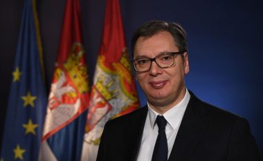 Hapen kutitë e para në Serbi, “shkëputet” Vuçiç