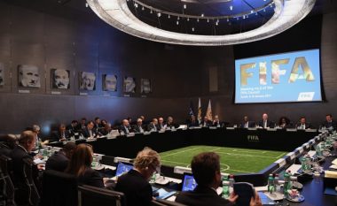 FIFA takim me shoqatat e agjenteve, diskutohen rregulla të reja