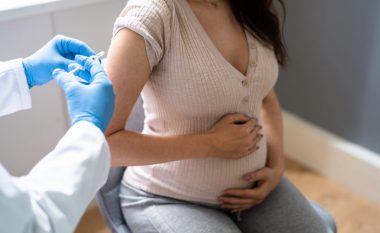 A ka rrezik vaksina për dikë që dëshiron të mbetet shtatzënë? Ministria e Shëndetësisë jep përgjigjen