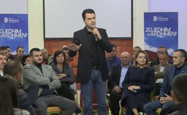 Basha sulmon ashpër Berishën: Bën opozitën e opozitës, shtrydhi mushtin dhe tentoi ta hidhte PD si “bërsi” (VIDEO)