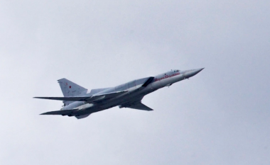 Bombarduesit rusë fluturojnë mbi Bjellorusi
