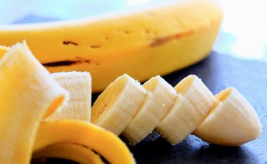 Zbuloni çfarë ndodh me ju nëse konsumoni deri në 3 banane në ditë