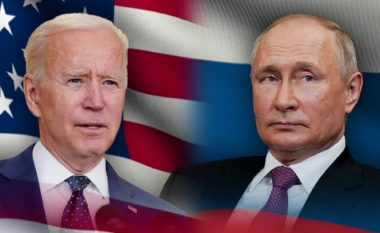 Paralajmërimi i Biden: Rusia po kërkon pretekst për të sulmuar Ukrainën
