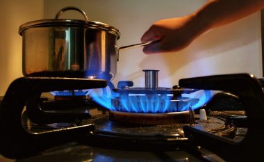 Çmimi vazhdon të rritet, 4 këshilla për të kursyer gazin gjatë gatimit