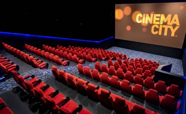 A e dini pse karriget në kinema janë të kuqe ?