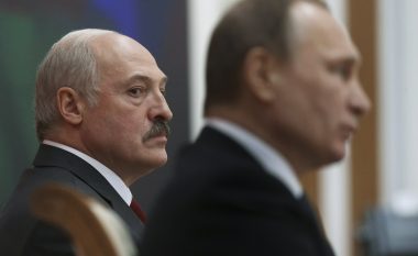 E zbulojnë shërbimet amerikane, Lukashenko gati t’i bashkohet Putin në luftë