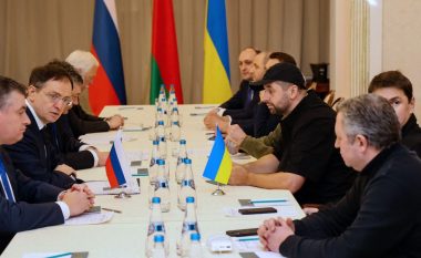 Përfundon takimi mes Rusisë dhe Ukrainës për paqe, çfarë u vendos?