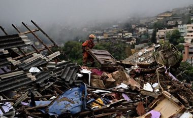 Përmbytjet dhe rrëshqitja e dheut pas shiut të rrëmbyeshëm, shkon rreth 100 numri i viktimave në Brazil