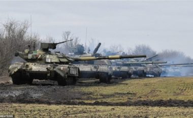 Zyrtarët amerikanë: Rusia është 70% gati të sulmojë Ukrainën