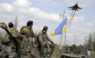 Albeu: “Pamë trupat ruse teksa hynin në Donetsku dhe Luhansk”, gazetarja: Janë thirrur rezervistët