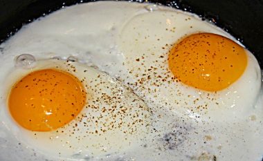 E bardha apo e verdha e vezës, cila është më e shëndetshme