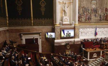 Zelensky u bën thirrje kompanive franceze të largohen nga Rusia