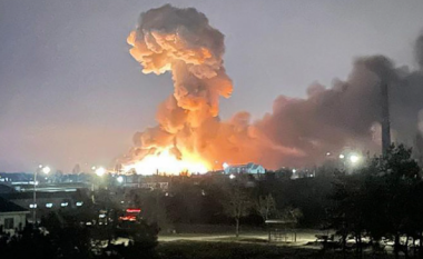 Sulm qytetit, raportohen shpërthime të forta në Kiev