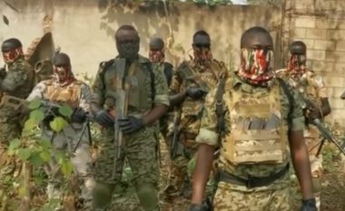 Të armatosur “gjer në dhëmbë” si Çeçenët, deklarata e luftëtarëve Afrikanë: Gati t’i bashkohemi vëllezërve rusë