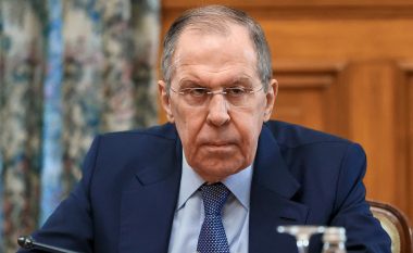 Lavrov: Provokimet e Bucha-s kërcënojnë sigurinë ndërkombëtare