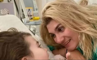 Detajet tragjike nga vdekja e 9-vjeçares në Greqi: E ëma kërkonte në spitale dhoma teke pa kamera