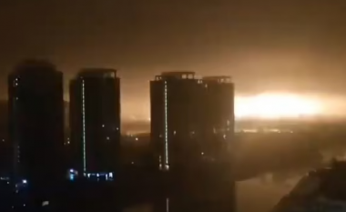 Shpërthimi i fuqishëm në Kiev që u duk sikur u shkaktua nga bomba atomike (VIDEO)