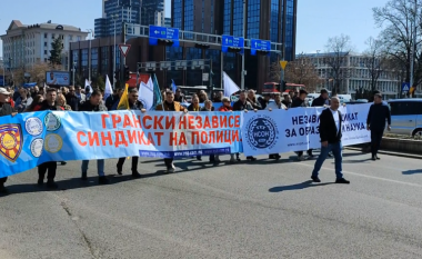 Protestë në Maqedoninë e Veriut, mësuasit kërkojnë rritje pagash
