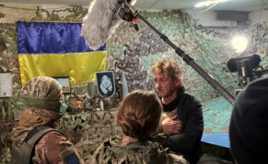 “Kemi ecur me kilometra”, aktori hollivudian tregon si është larguar në këmbë nga Ukraina