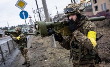 Albeu: Boris Johnosn: Ukraina nuk ka asnjë mënyrë për t’u anëtarësuar në NATO