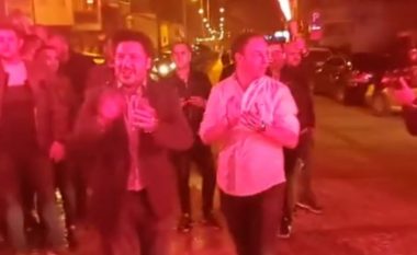 Abazoviç feston me fishekzjarre në Ulqin: Omer Bajraktari kryetar i ri (VIDEO)