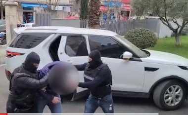 Kishte kthyer shtëpinë në “depo armësh”, arrestohet 38-vjeçari në Tiranë