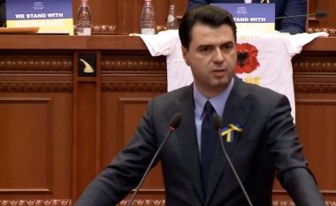 Albeu: Rezoluta për Ukrainën përplas Berishën me Ballën: Vasalë të Vuçiçit, halli yt nuk është halli Kuvendit