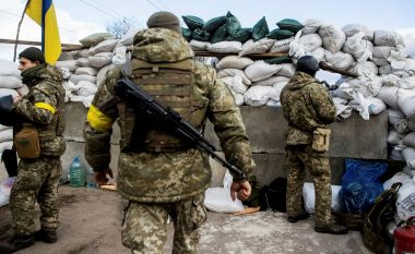 Ukraina do të shesë “bono lufte” për të financuar forcat e armatosura