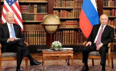Kremlini: Komentet e Biden për Putinin janë “alarmante”