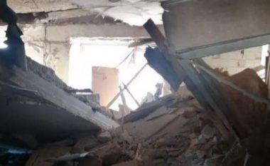 Rusët bombardojnë bllokun e banesave në Ukrainë, 3 viktima, mes tyre 2 fëmijë